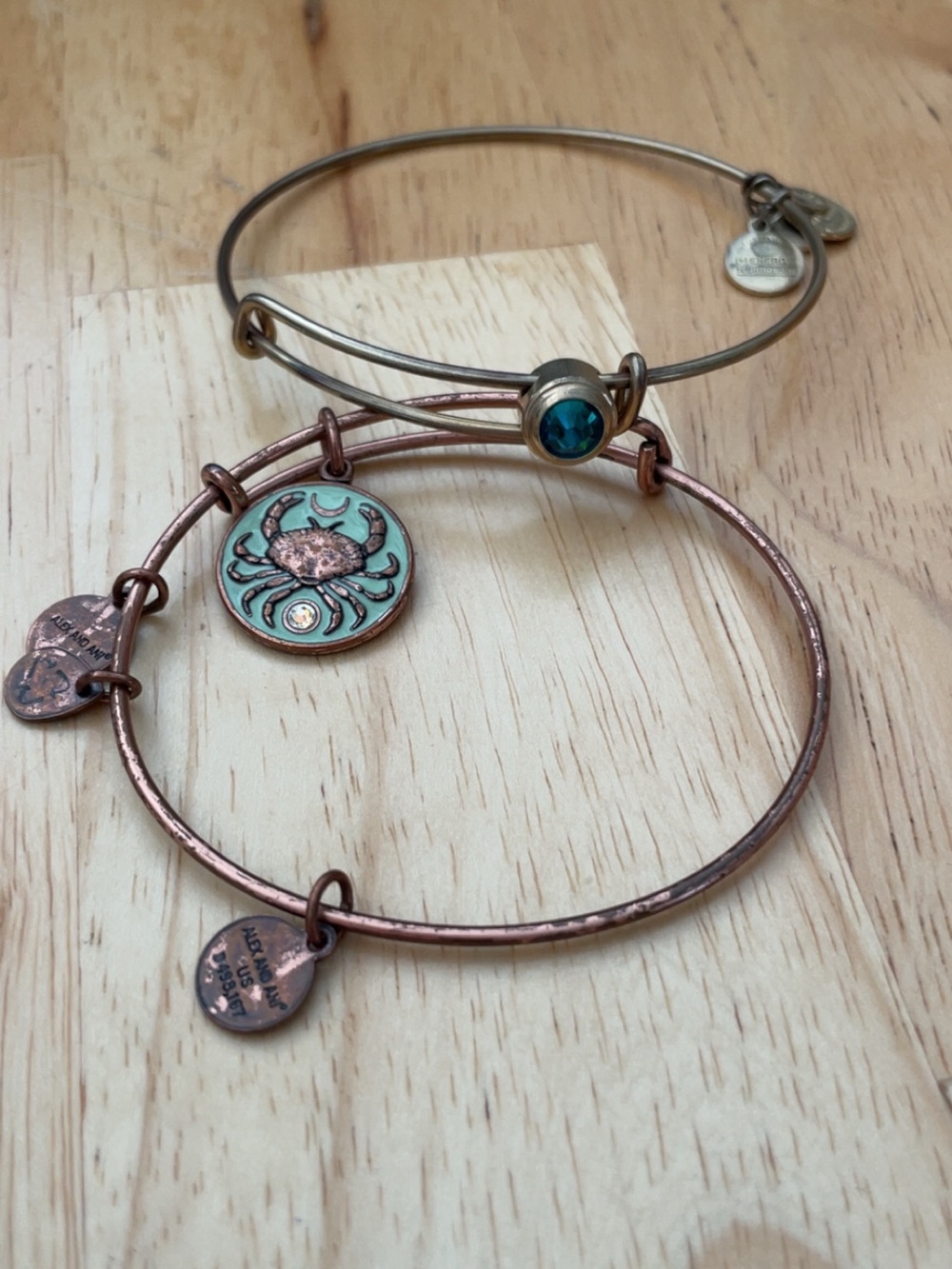 Alex and Ani Style Copper Crab Charm Bangle Bracelet with Turquoise Accent